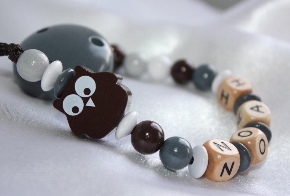 Personalised Wooden Dummy Clip – Brown Owl Baby Gift